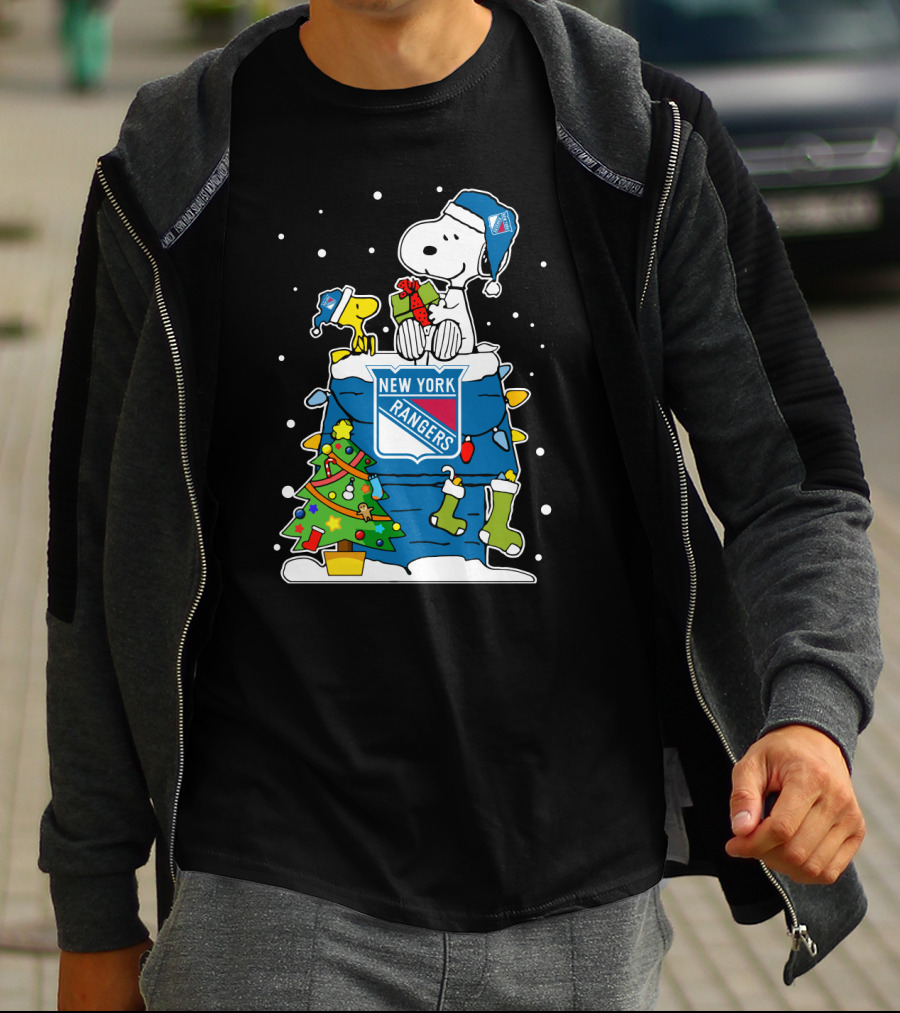 New York Rangers Snoopy Christmas Peanuts Holiday Hockey Fans T-Shirt