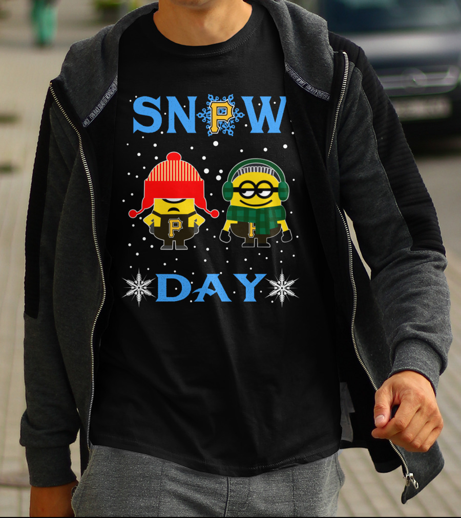 Snow Day Pittsburgh Pirates Vs Minion Winter Theme T-Shirt