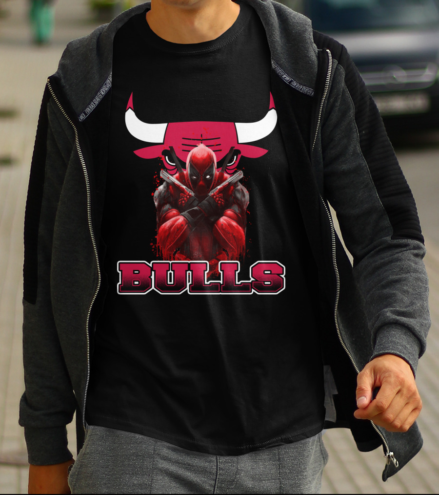 Chicago Bulls Deadpool Collaboration Bulls Logo Crossover T-Shirt