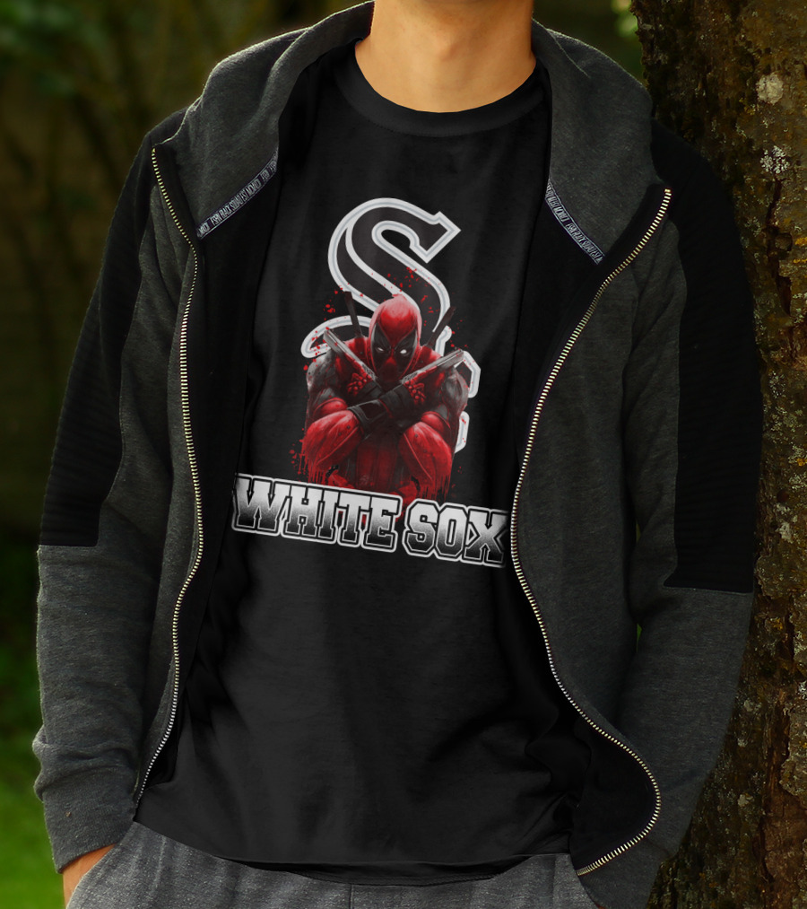 Chicago White Sox Deadpool Crossover Logo Fan T-Shirt