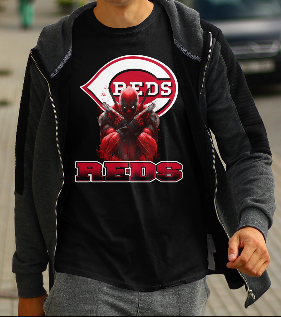 Cincinnati Reds Deadpool Crossover Fan Favorite T-Shirt