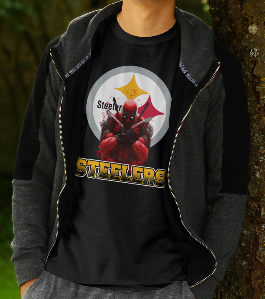 Steelers Deadpool Crossover With Pittsburgh Steelers Logo And Character Pose T-Shirt
