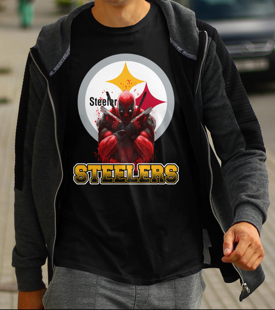 Steelers Deadpool Crossover With Pittsburgh Steelers Logo And Character Pose T-Shirt