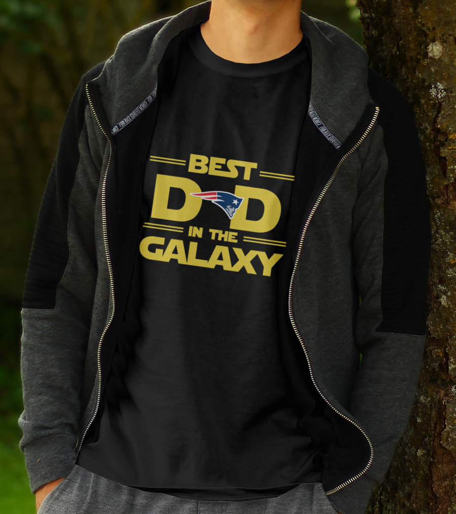 Galaxy's Best Dad Featuring New England Patriots T-Shirt