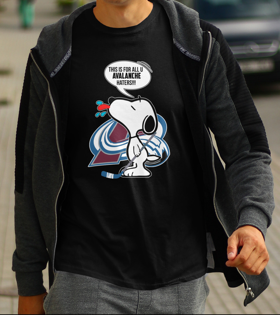Snoopy Teasing Avalanche Haters With Colorado Avalanche T-Shirt