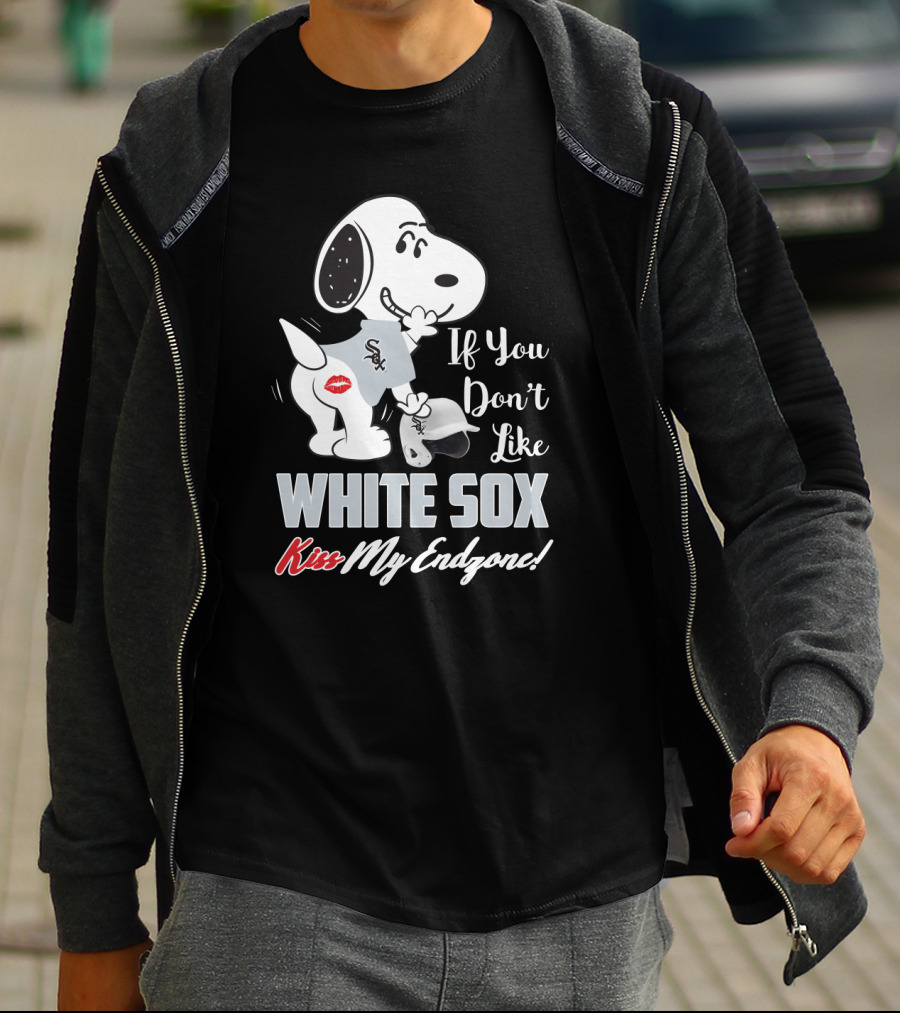 Snoopy If You Don't Like White Sox Kiss My Endzone T-Shirt