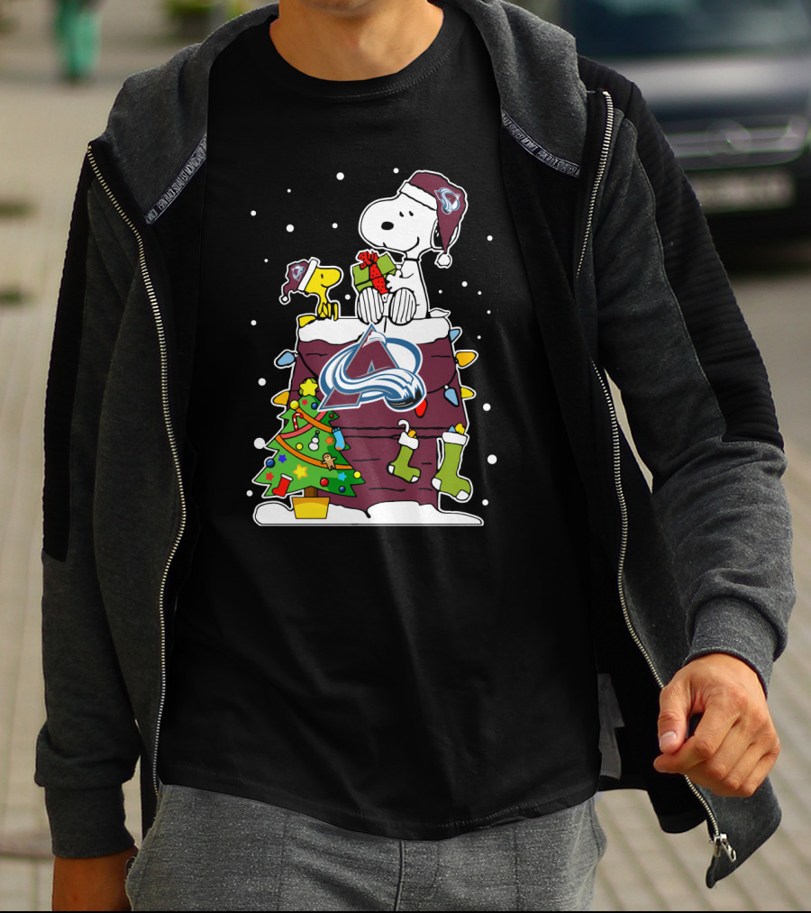 Colorado Avalanche Christmas Snoopy And Woodstock With Gifts And Tree T-Shirt