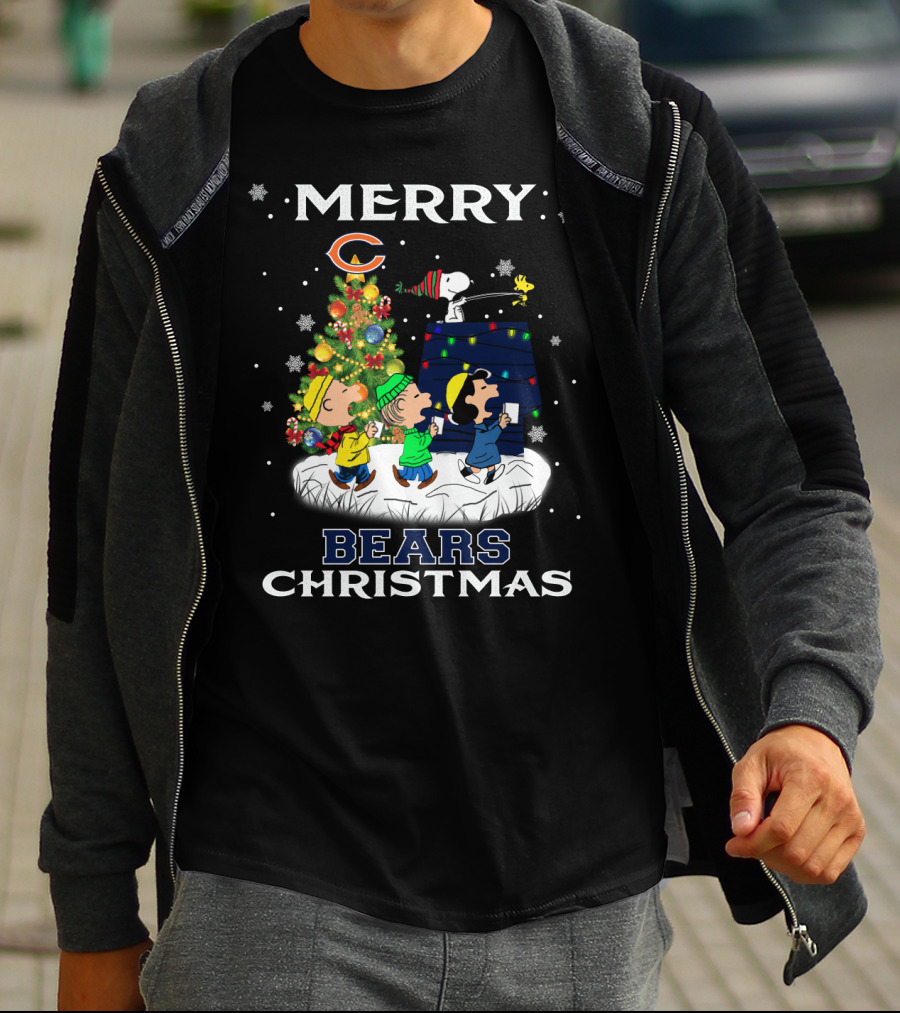 Merry Chicago Bears Christmas With Snoopy And Friends T-Shirt