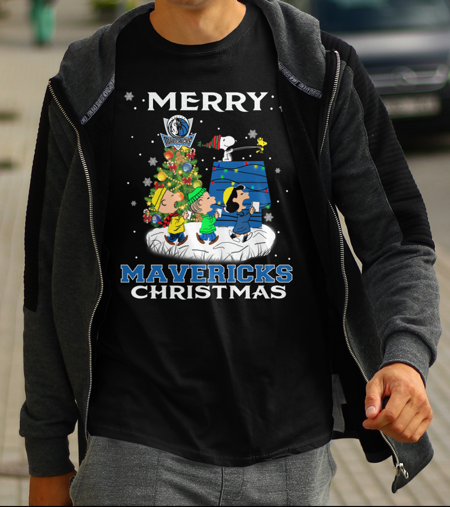 Merry Dallas Mavericks Christmas With Snoopy And Friends T-Shirt
