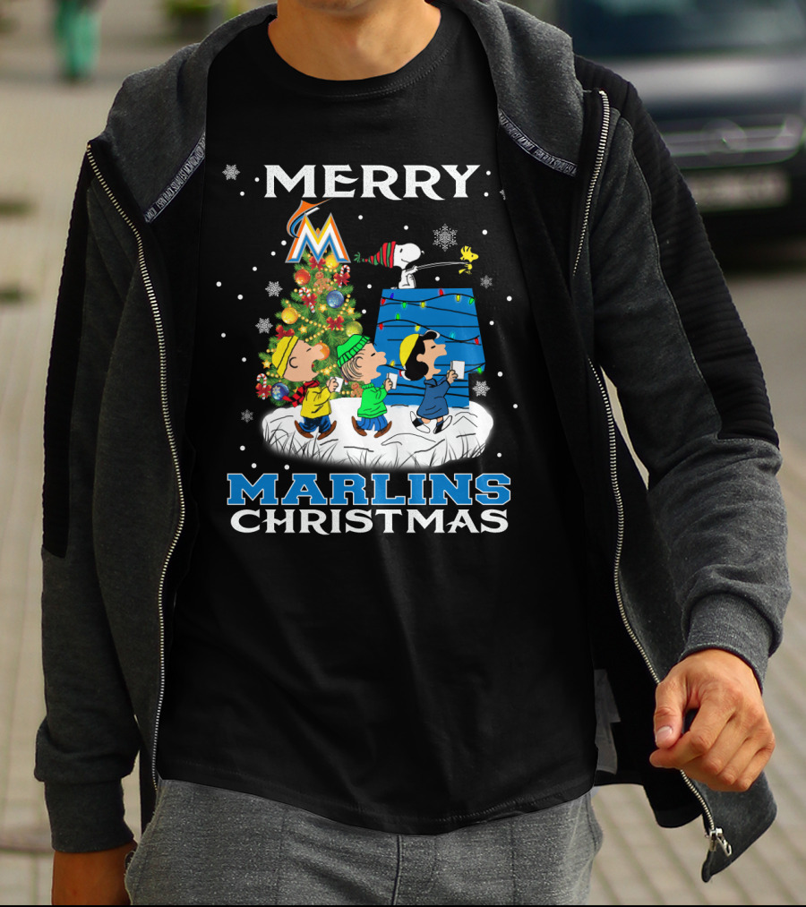 Merry Miami Marlins Christmas Featuring Peanuts Snoopy Woodstock Caroling T-Shirt