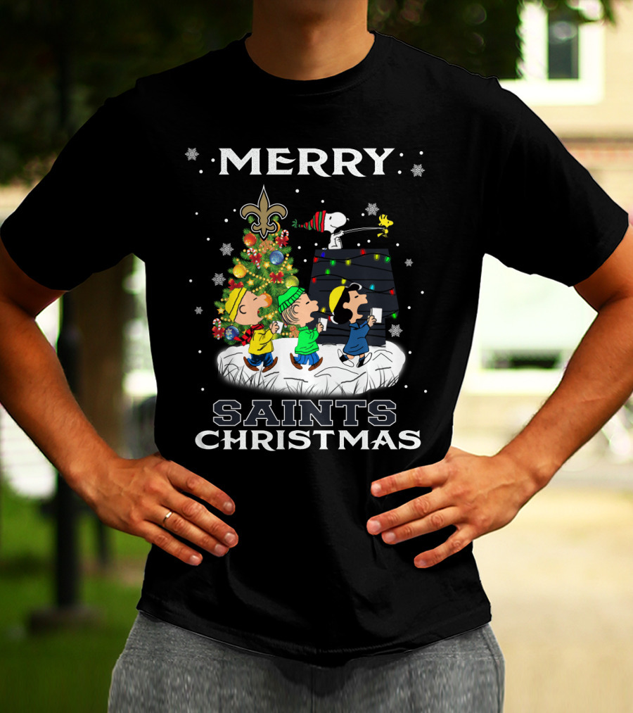 Merry New Orleans Saints Christmas Snoopy And Peanuts Holiday Celebrations T-Shirt