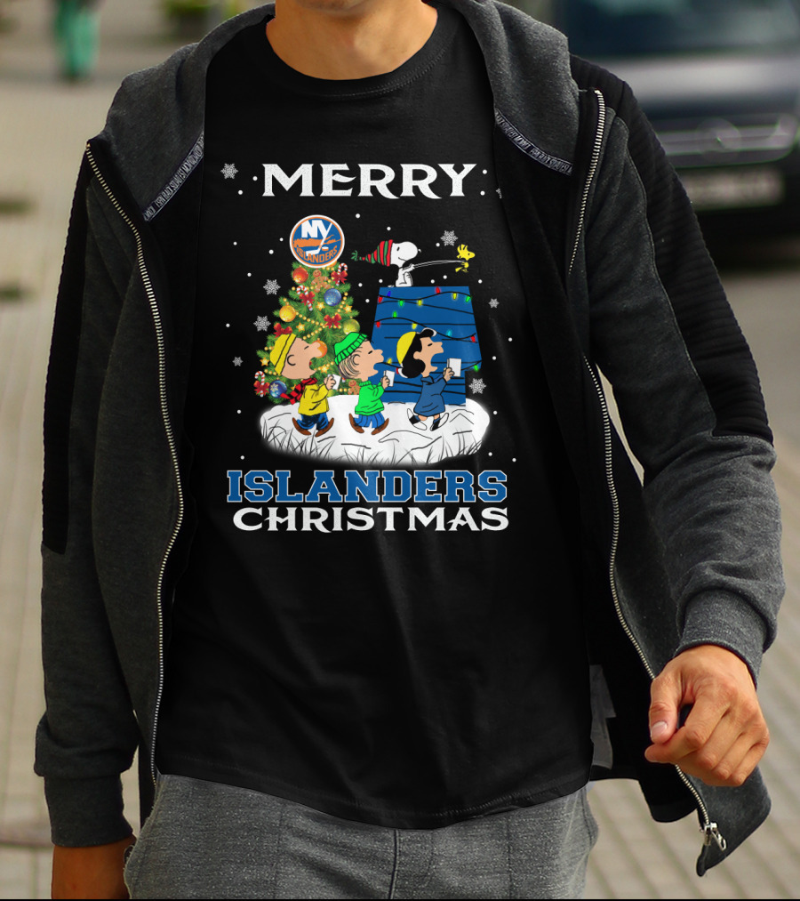 Merry New York Islanders Christmas With Peanuts Characters Snoopy Woodstock Charlie Brown Linus Lucy T-Shirt