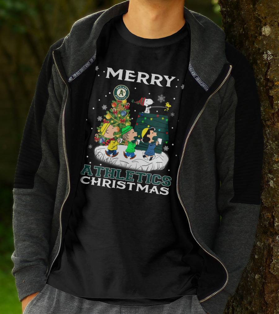 Merry Oakland Athletics Christmas With Snoopy And Friends T-Shirt