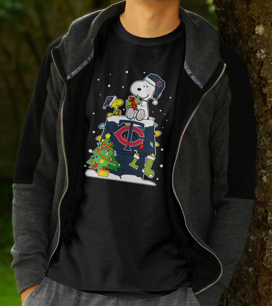 Minnesota Twins Snoopy And Woodstock Christmas T-Shirt