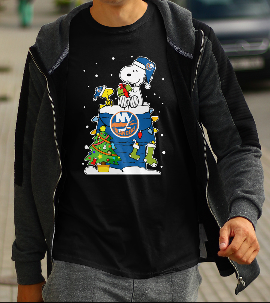 NY Islanders And Snoopy Christmas T-Shirt