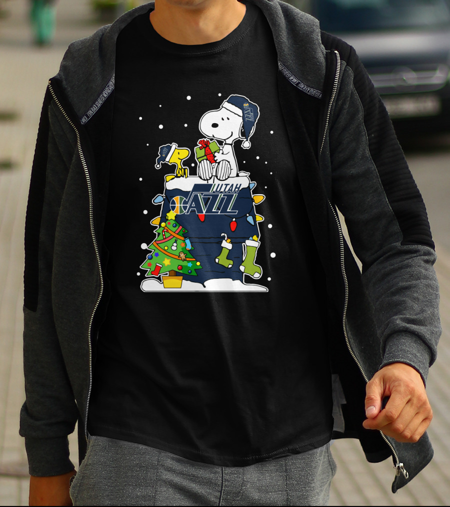 Utah Jazz Snoopy Christmas Holiday Celebration T-Shirt