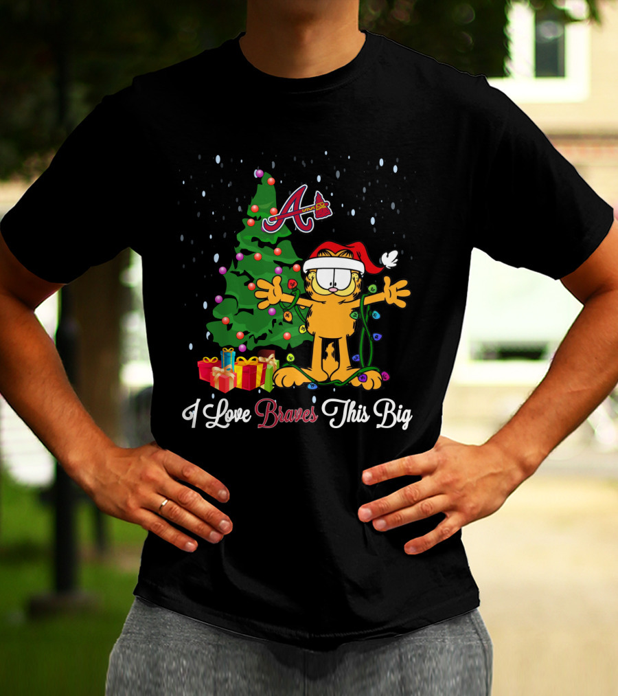 I Love Braves This Big Xmas Garfield Cat With Atlanta Braves Fans Christmas Tree T-Shirt