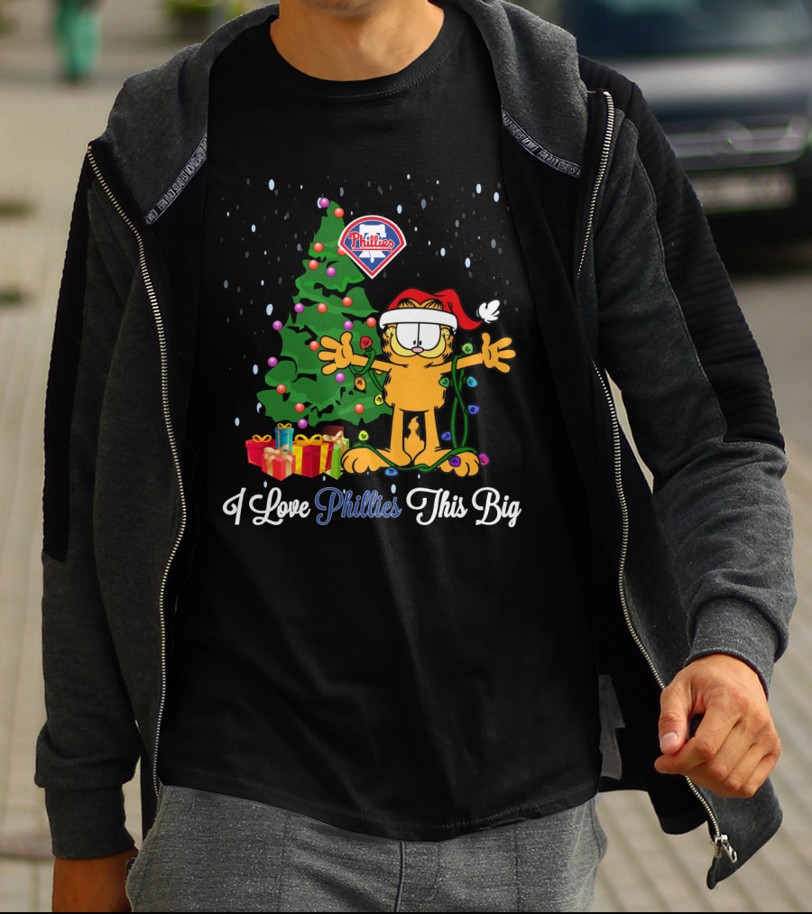 Garfield Christmas Philadelphia Phillies Love With Tree And Gifts T-Shirt