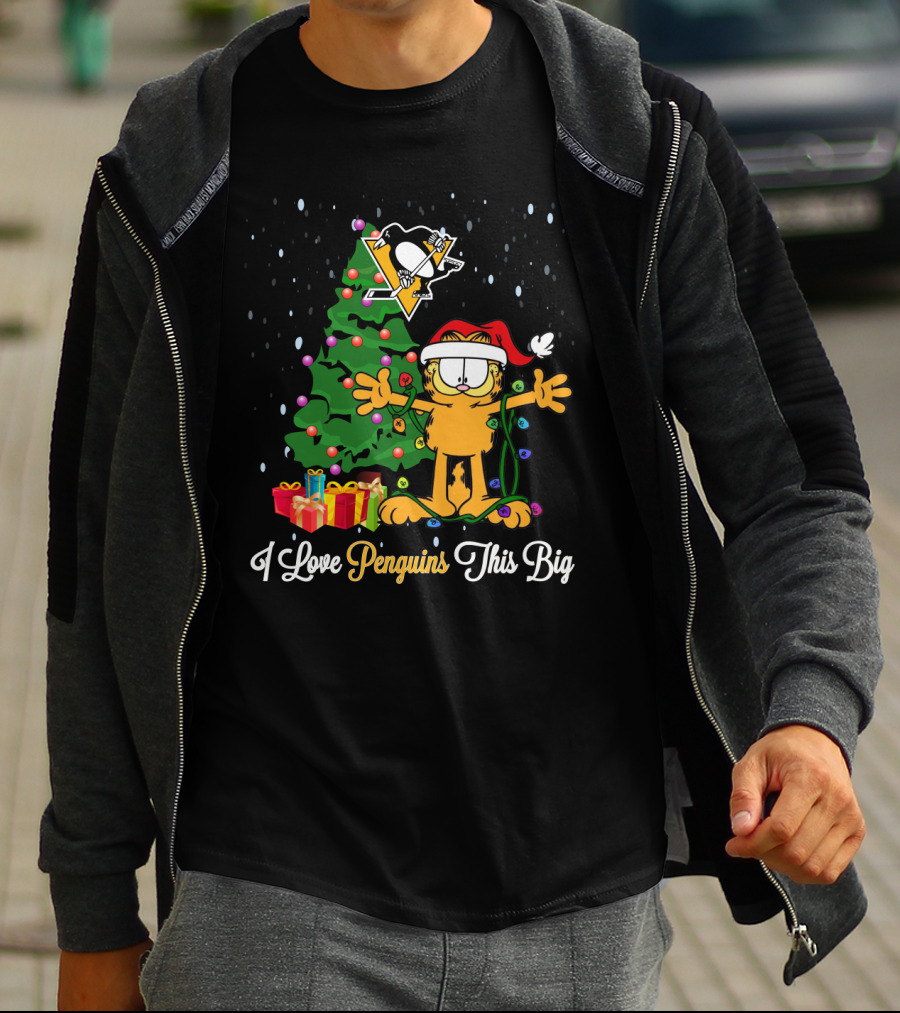 Santa Garfield With Christmas Tree And Pittsburgh Penguins Holiday T-Shirt