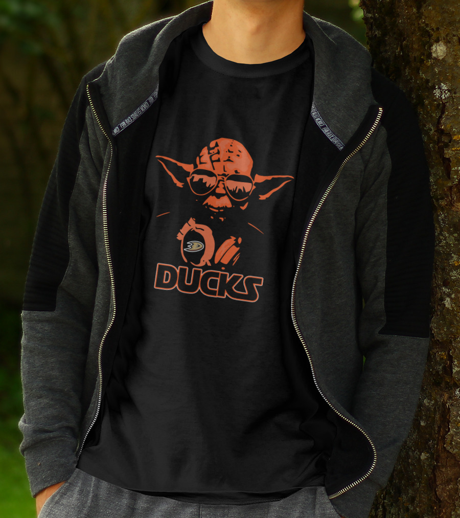 Star Wars Yoda Anaheim Ducks Fans Graphic With Ducks T-Shirt