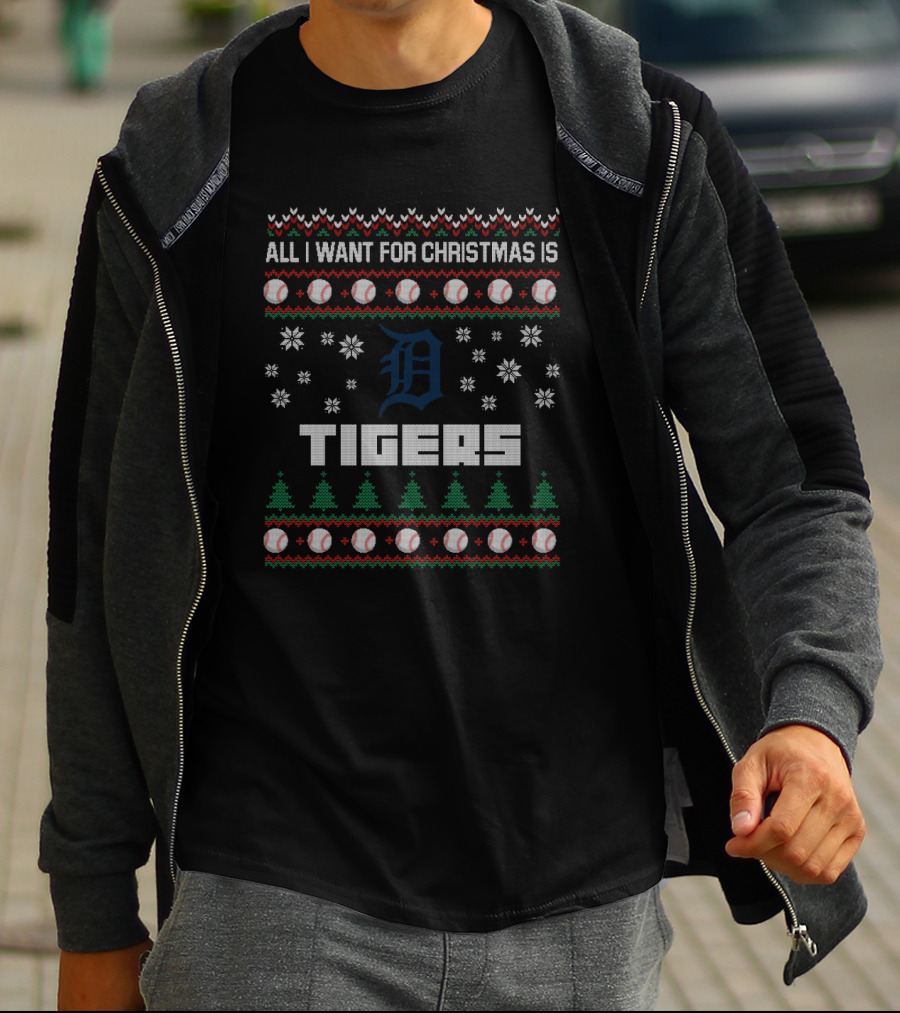 All I Want For Christmas Is Detroit Tigers Snowflakes Baseball Ornaments T-Shirt