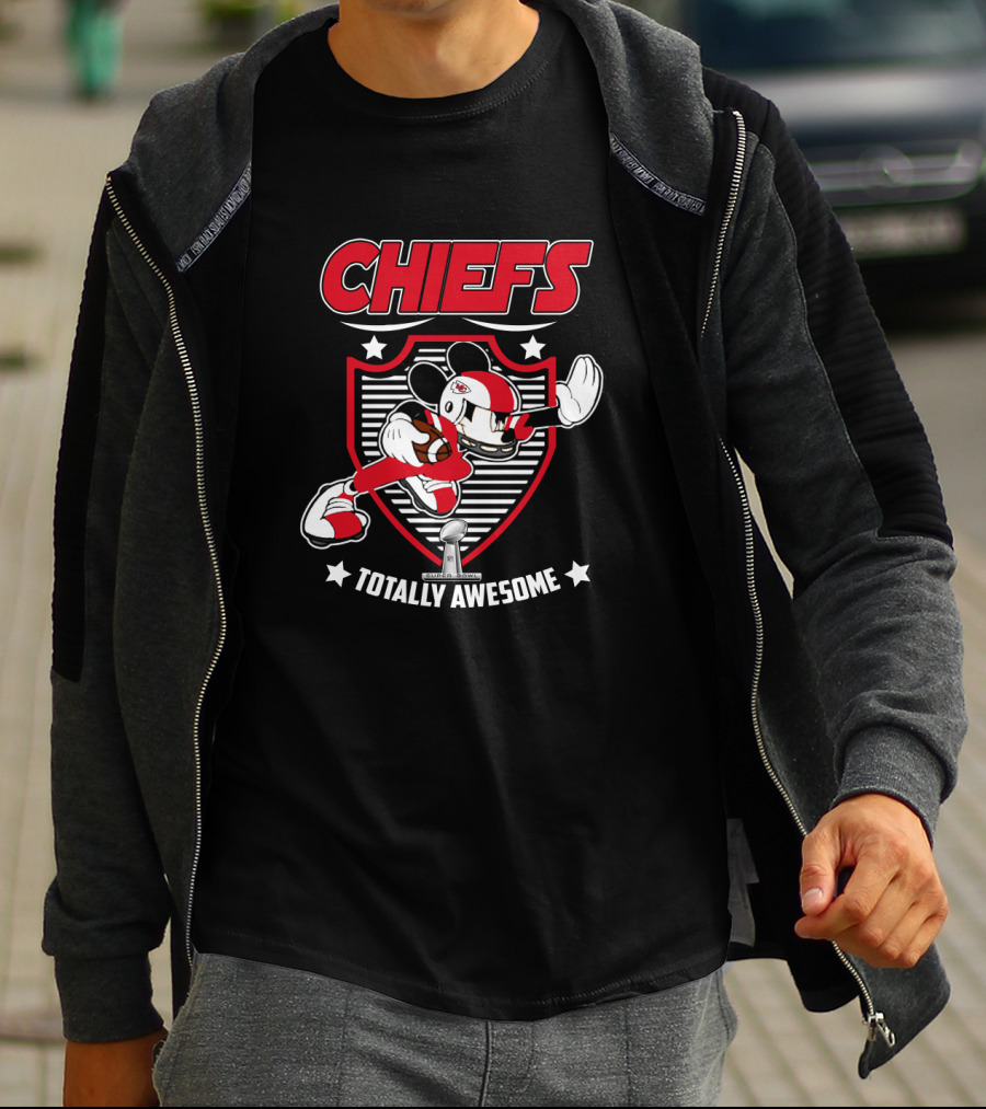 Chiefs Totally Awesome Football Character Badge T-Shirt