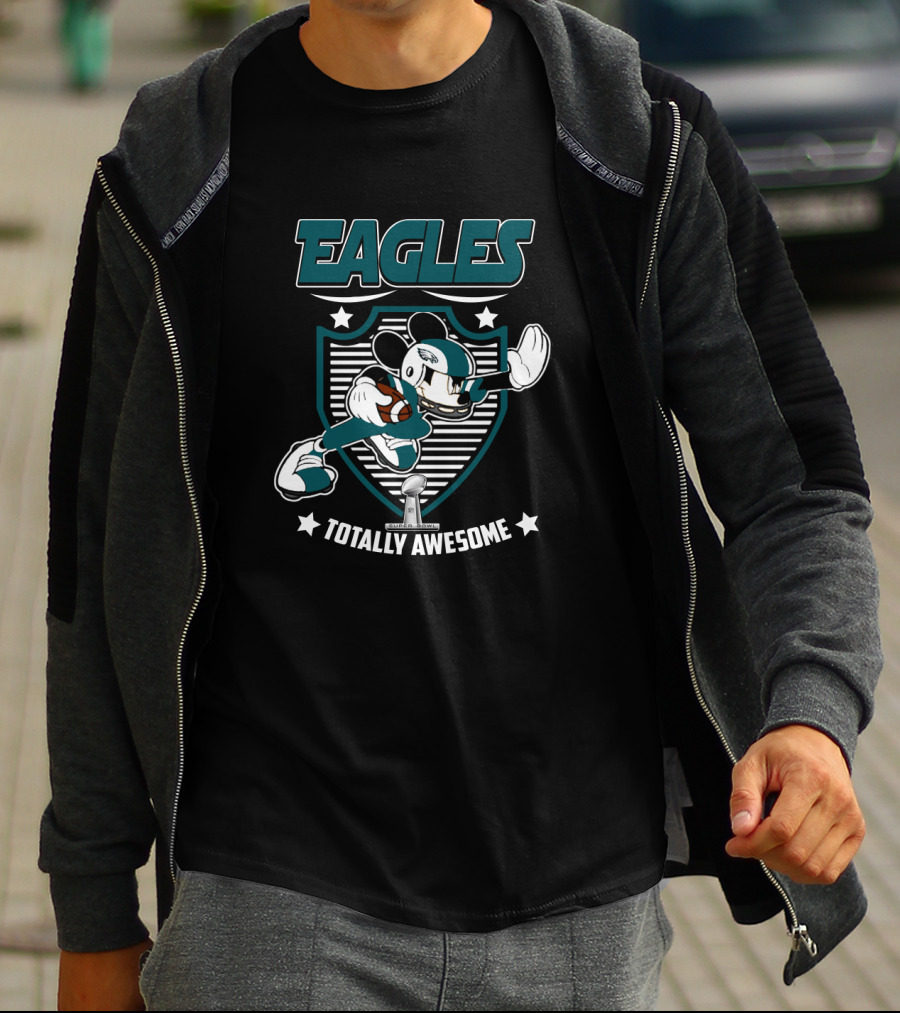Eagles Totally Awesome Mickey Football Fan T-Shirt