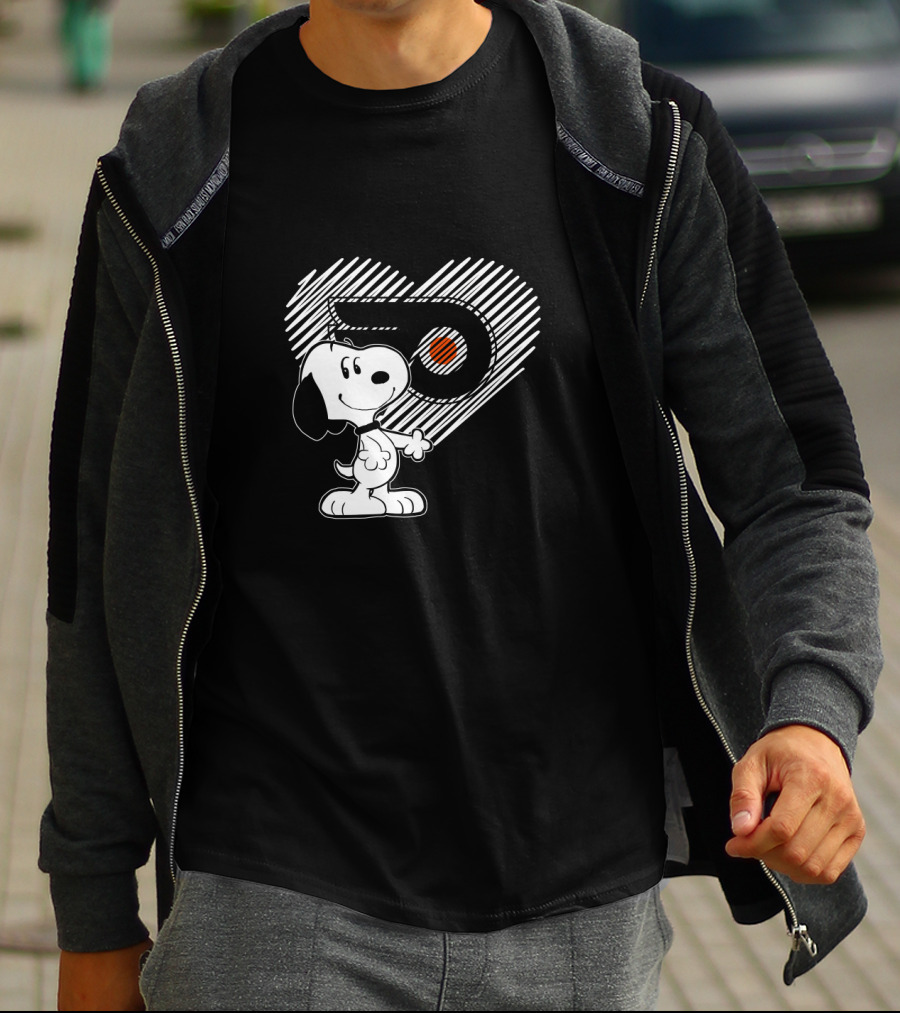 Snoopy Heart Philadelphia Flyers Love Peanuts Sports Collaboration T-Shirt