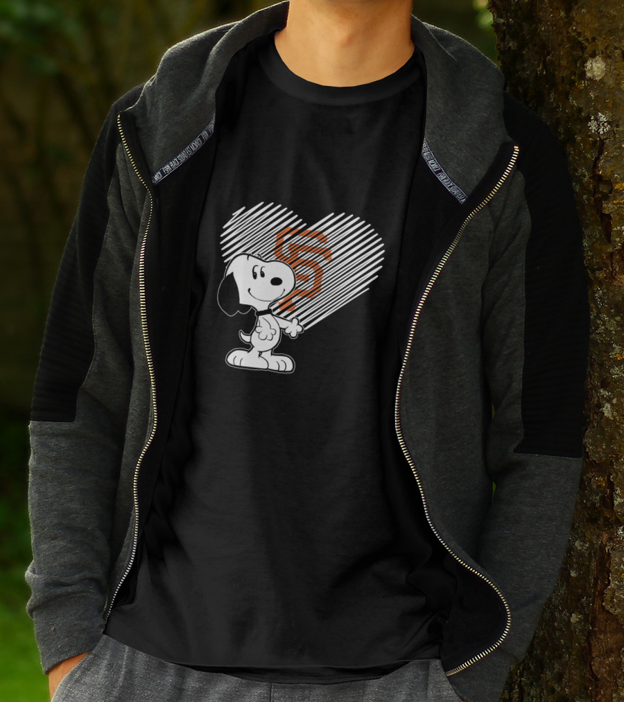 Snoopy Heart San Francisco Giants Fan Emblem T-Shirt