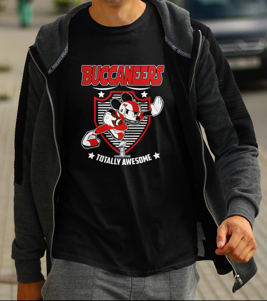 Buccaneers Totally Awesome For Tampa Bay Mickey Fans T-Shirt