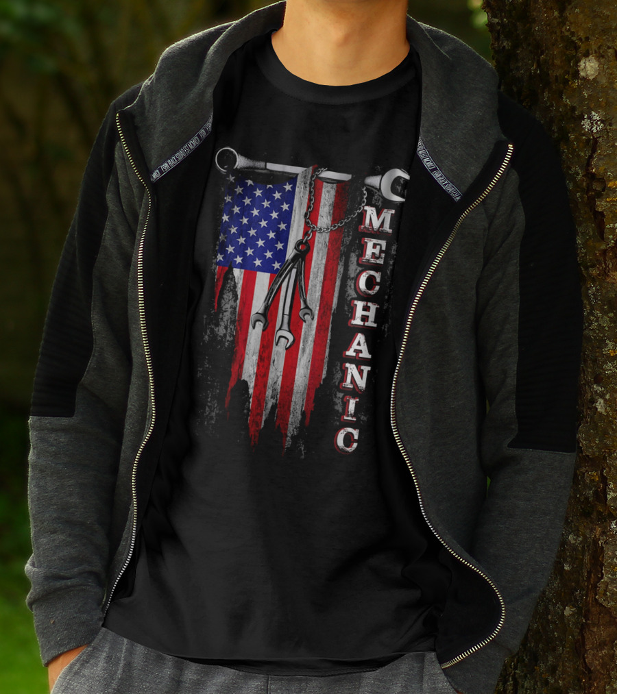 Mechanic American Flag Wrenches Chains USA T-Shirt