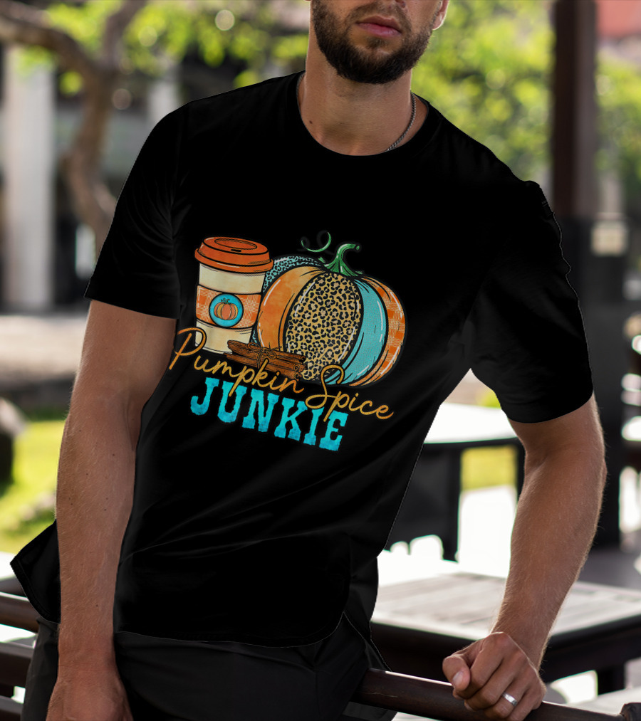 Pumpkin Spice Junkie Coffee Cup With Stylish Pumpkin And Cinnamon Sticks T-Shirt
