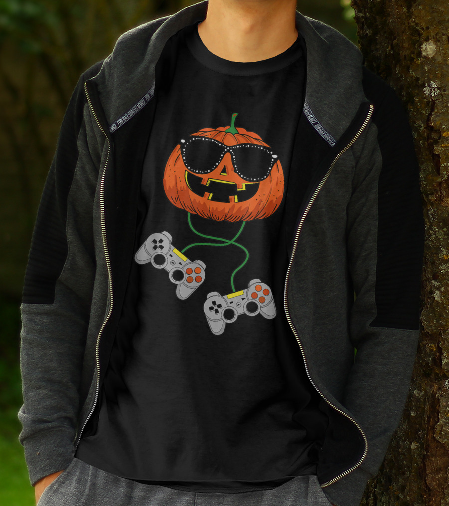 Halloween Jack O Lantern Gamer With Sunglasses And Game Controllers T-Shirt