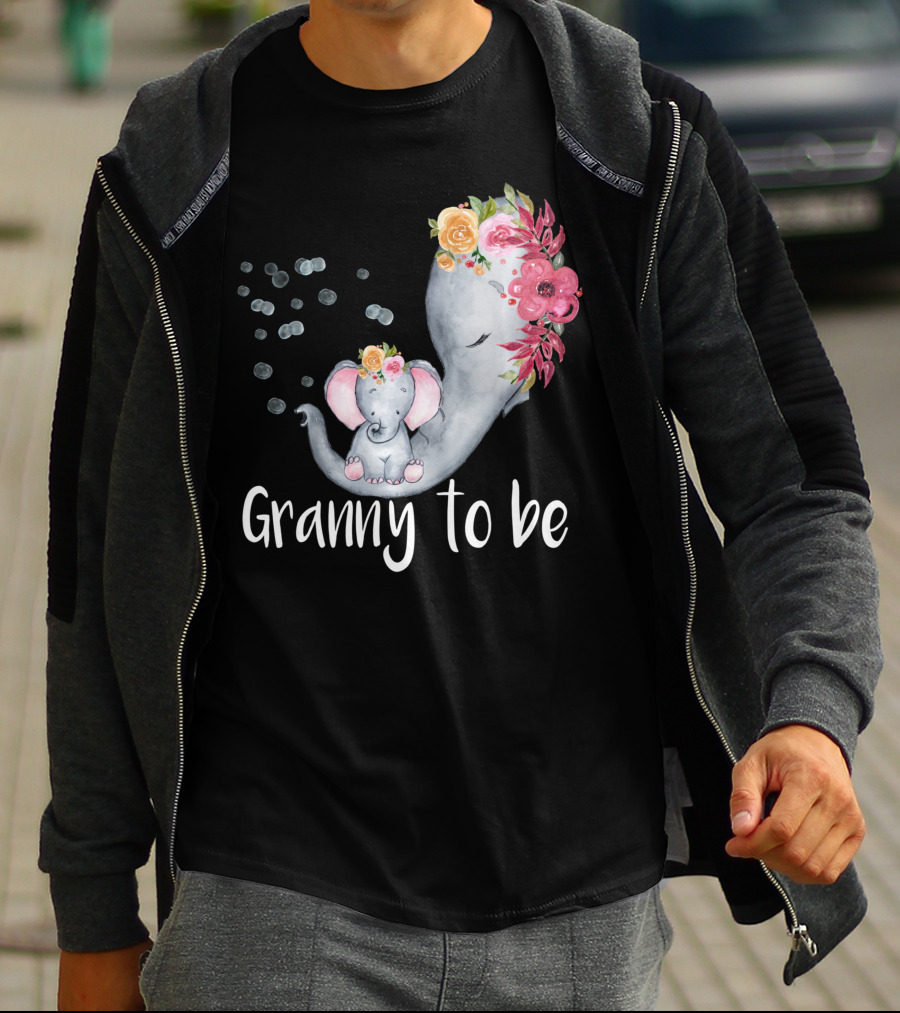 Granny To Be Elephant Baby Shower Floral For Girl T-Shirt