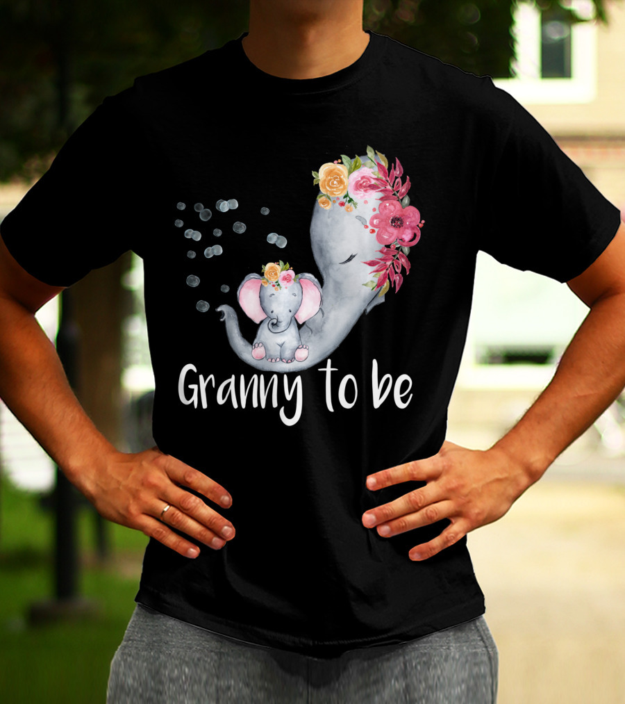Granny To Be Elephant Baby Shower Floral For Girl T-Shirt