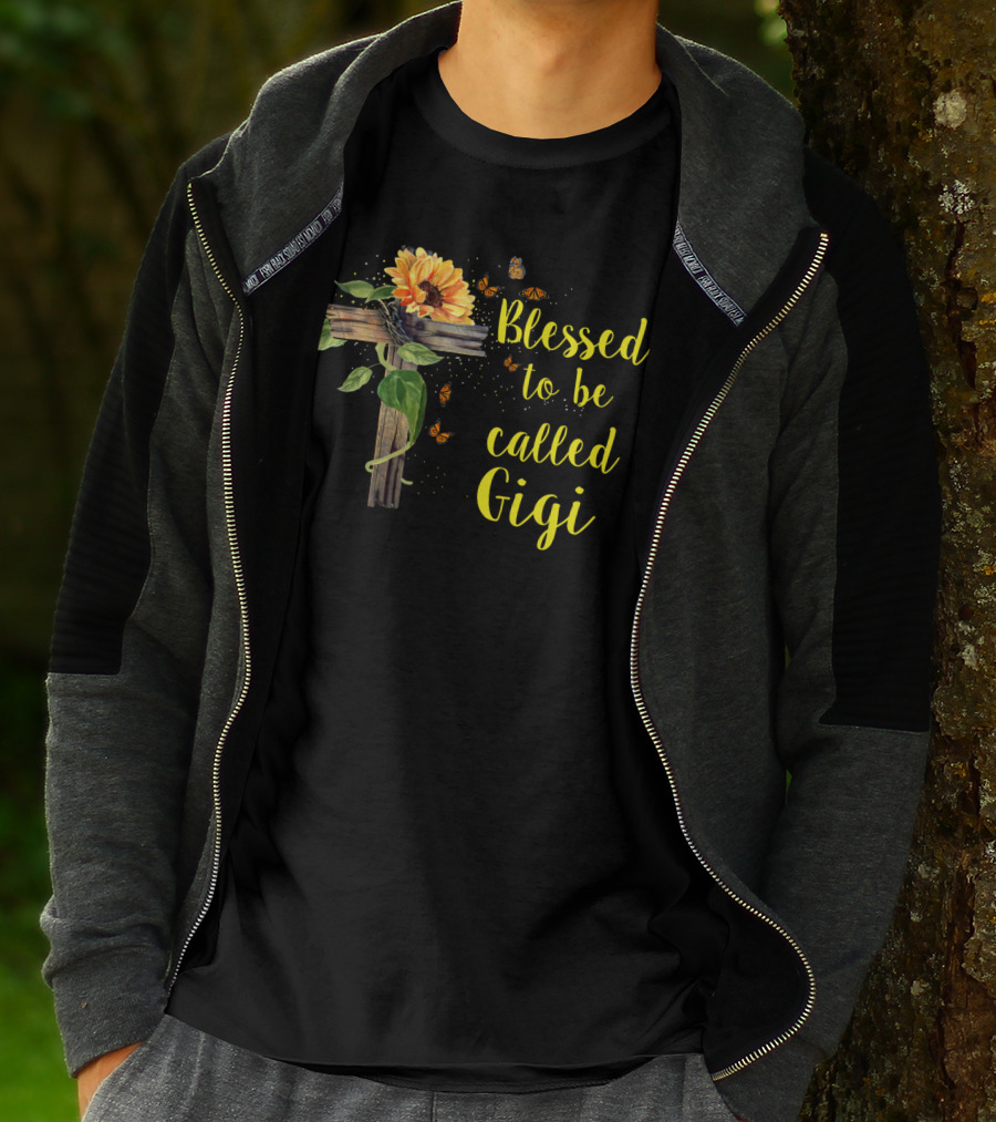 Blessed To Be Called Gigi Sunflower And Butterflies Mothers Day Grandma T-Shirt
