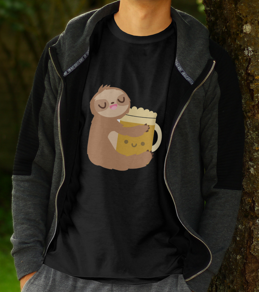 Sloth Hugging Smiling Beer Mug T-Shirt