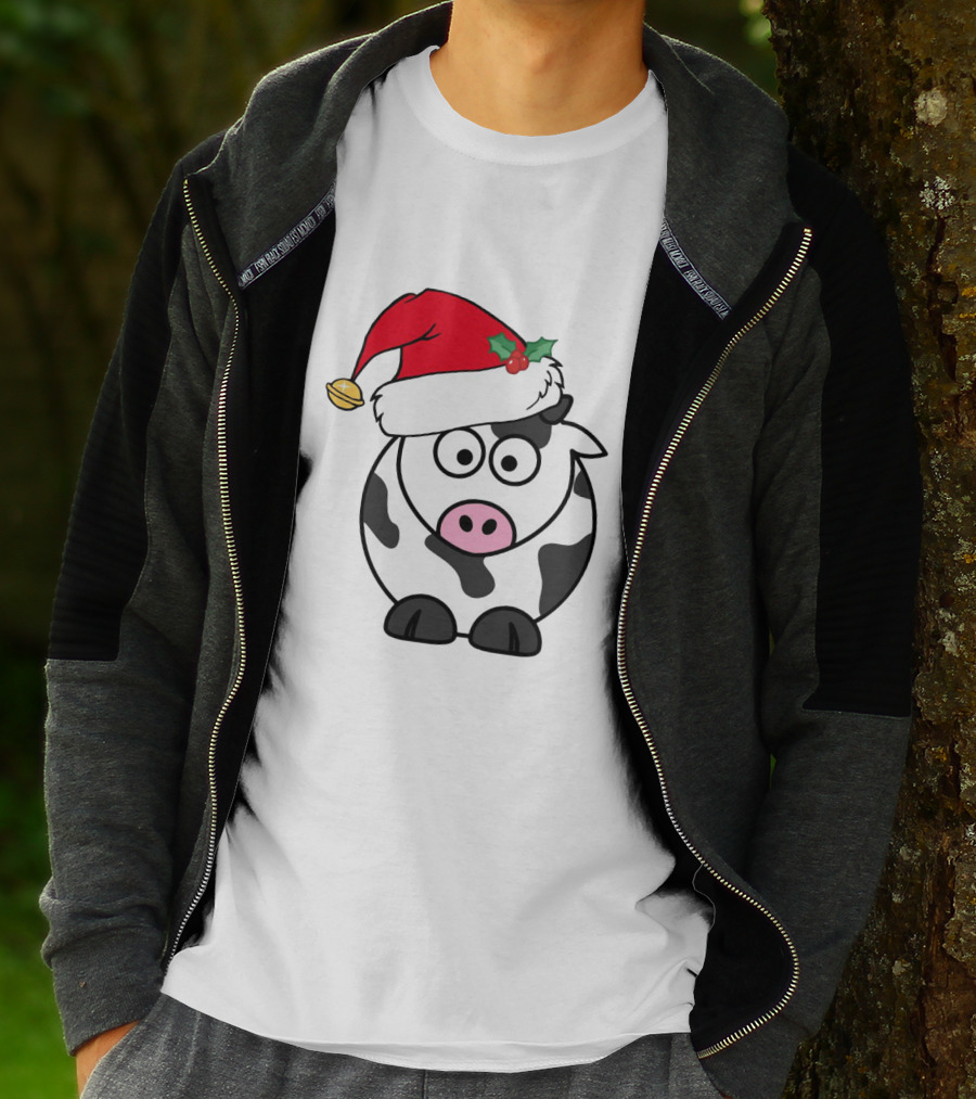 Cartoon Cow With Santa Hat And Holly Christmas Charm T-Shirt