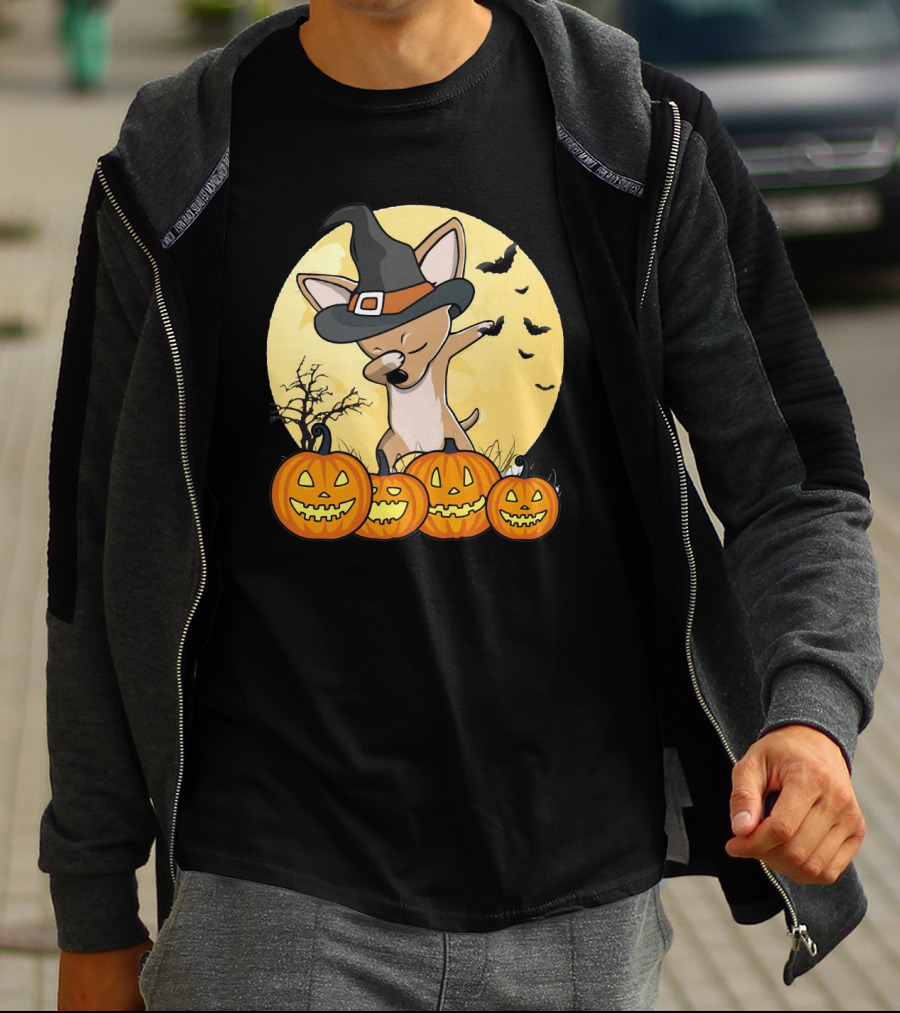 Chihuahua Dabbing In Witch Hat With Pumpkins Halloween Moon Background T-Shirt