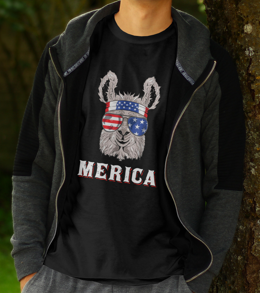 Llamerica Merica American Llama In Stars And Stripes Bandana And Sunglasses T-Shirt