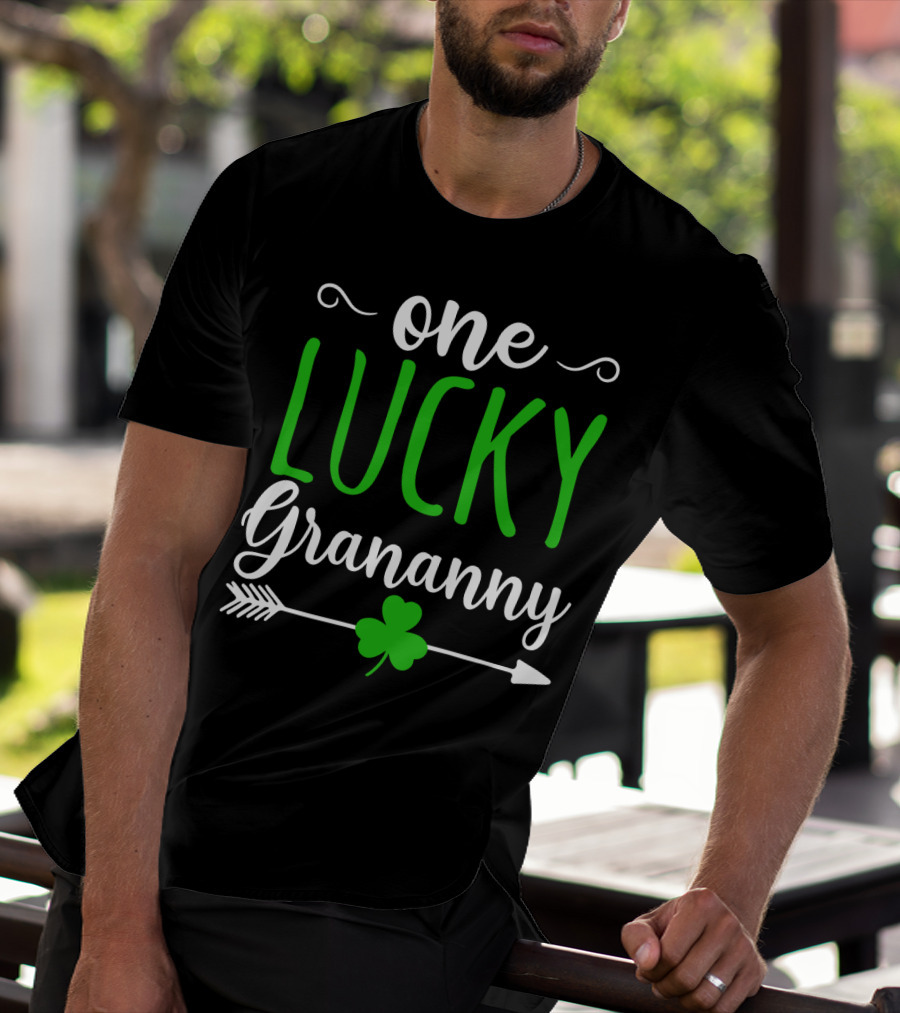 One Lucky Grananny Shamrock Arrow T-Shirt