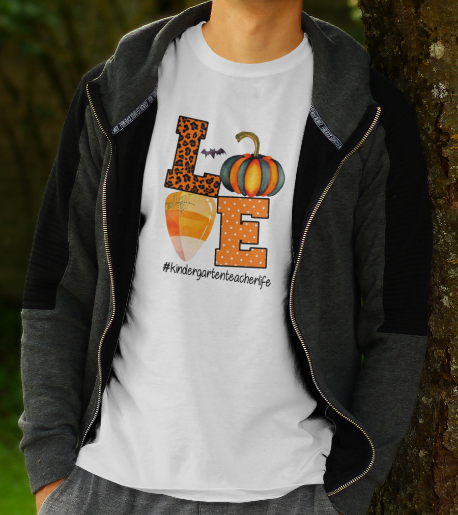 Love Kindergarten Teacher Life Halloween Pumpkin Candy Corn Leopard Print T-Shirt