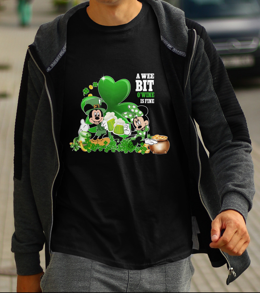 Mickey And Minnie A Wee Bit O'Wine Is Fine Patrick's Day T-Shirt