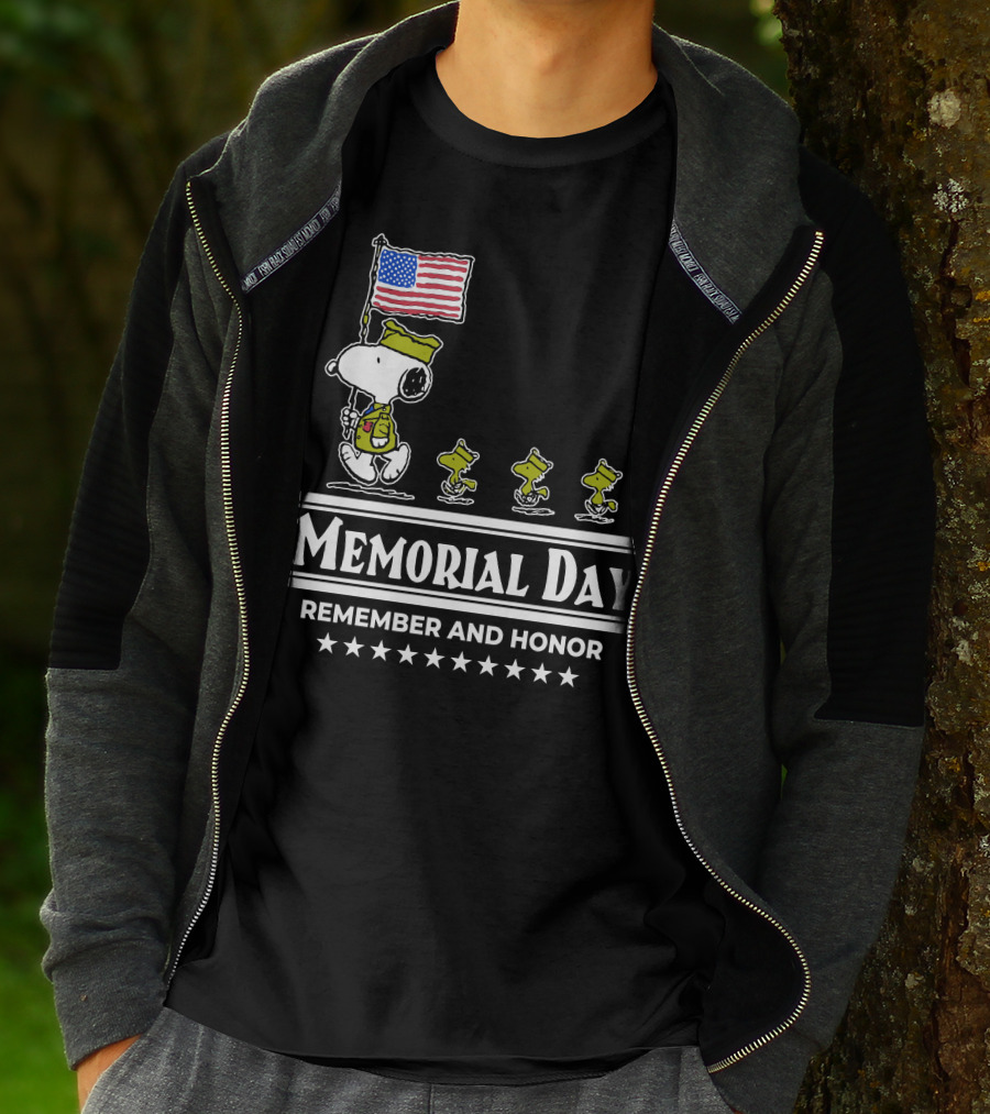 Snoopy Woodstock American Flag Memorial Day Remember And Honor T-Shirt