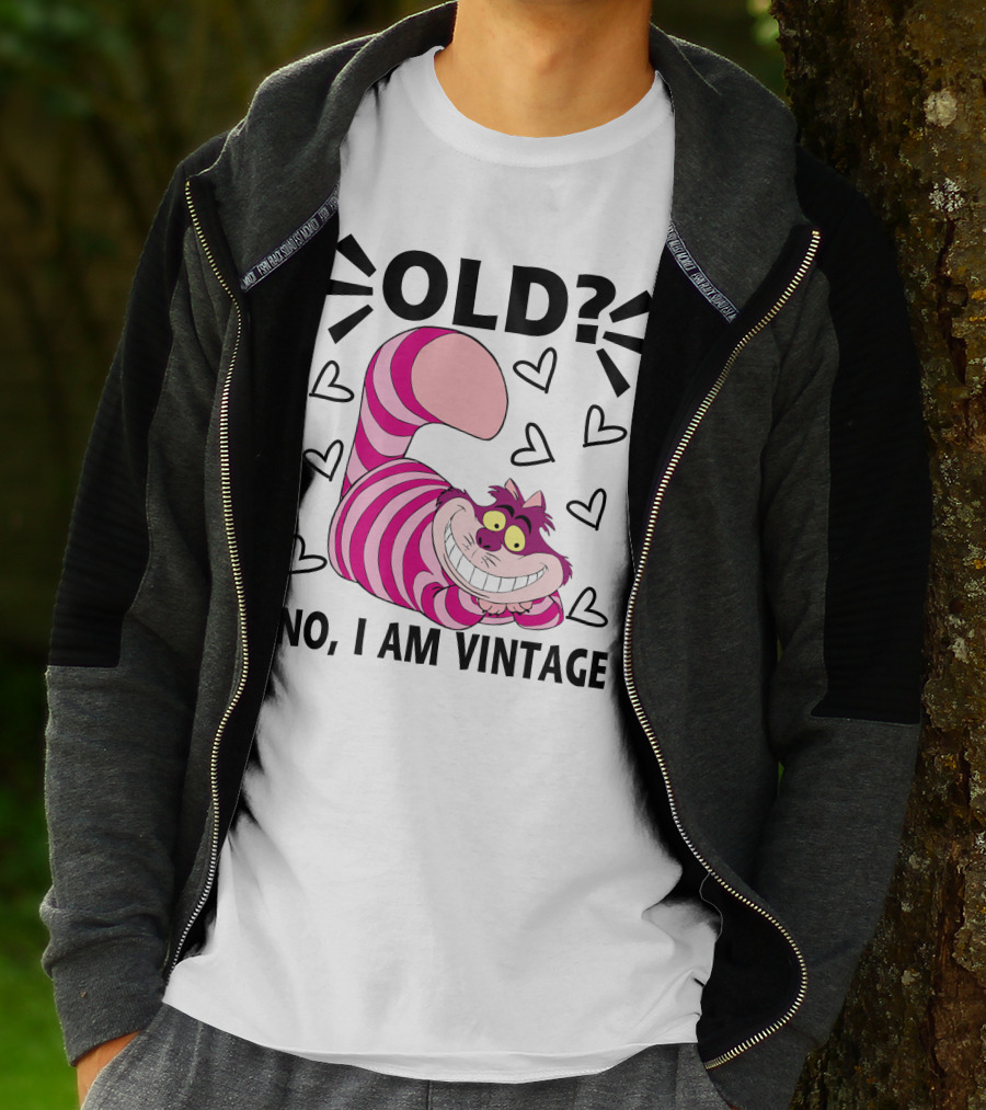 OLD NO I AM VINTAGE Cheshire Cat Hearts T-Shirt