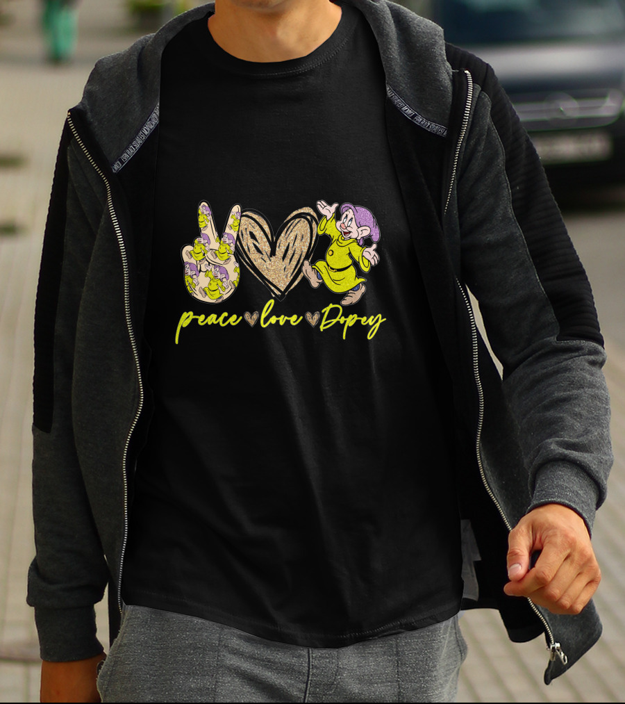 Peace Love Dopey Disney 7 Dwarfs Classic Character Fun T-Shirt