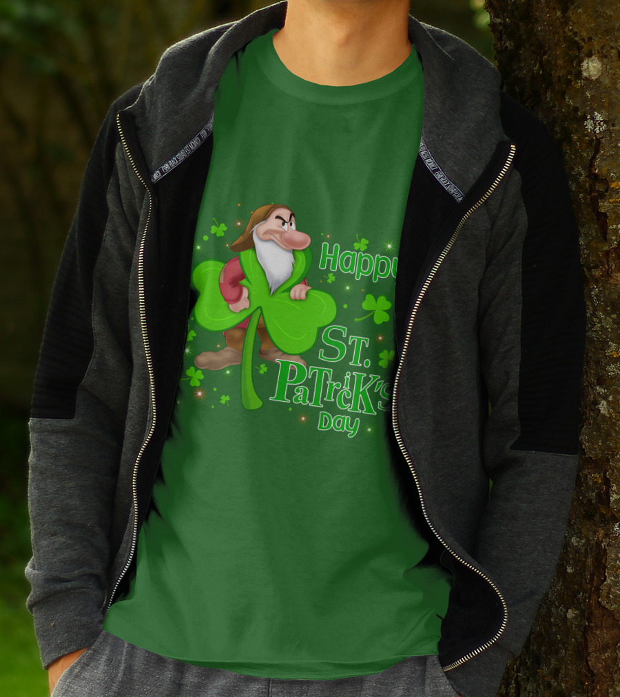 Happy St. Patrick's Day Grumpy Dwarf With Clover And Shamrocks T-Shirt