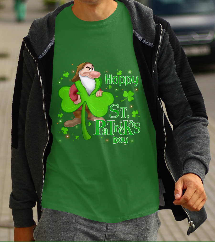 Happy St. Patrick's Day Grumpy Dwarf With Clover And Shamrocks T-Shirt