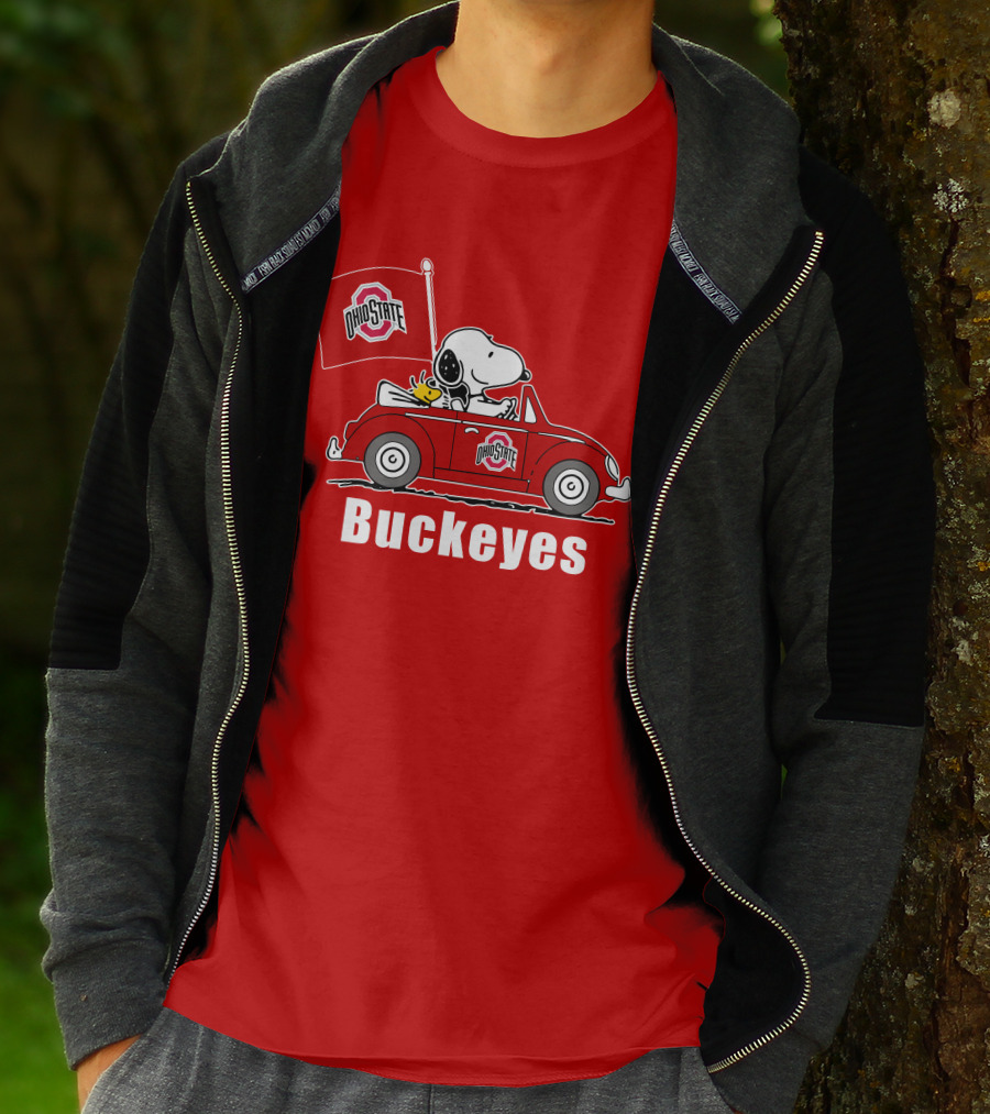 Ohio State Buckeyes Snoopy In Red Car With Flag T-Shirt