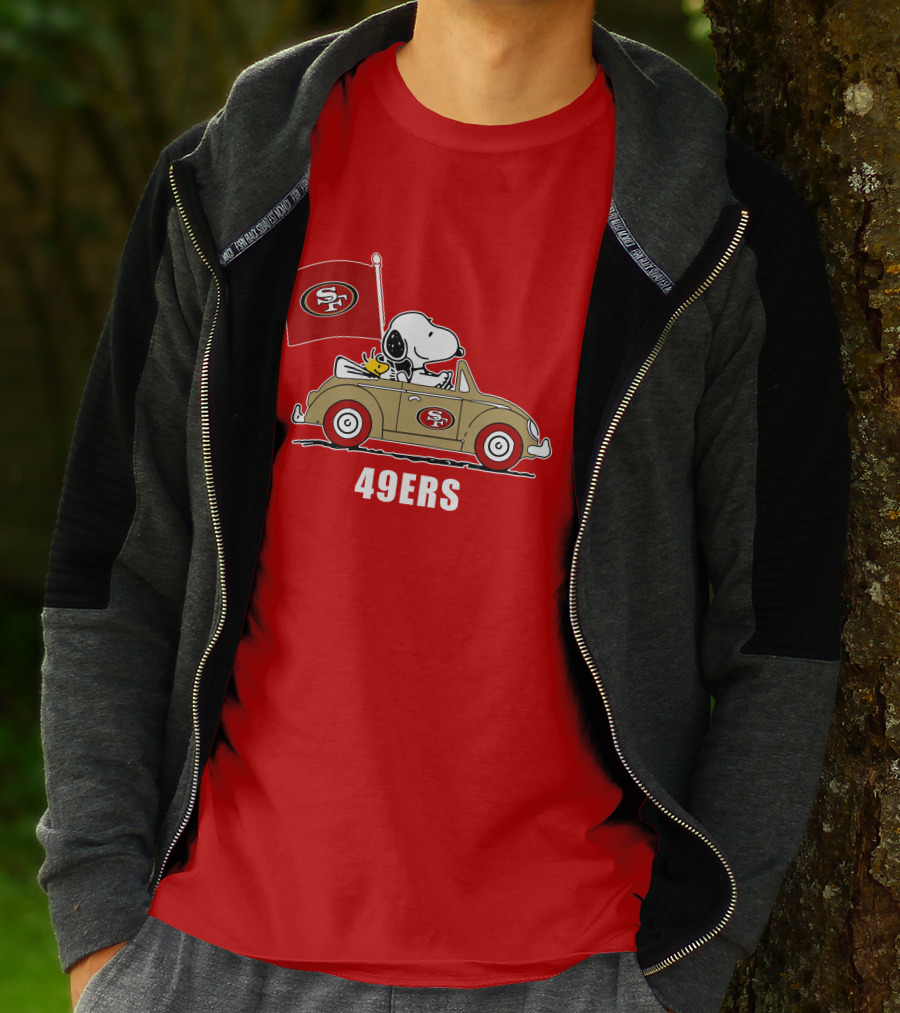 San Francisco 49ers Snoopy Driving Car With Sf Flag T-Shirt